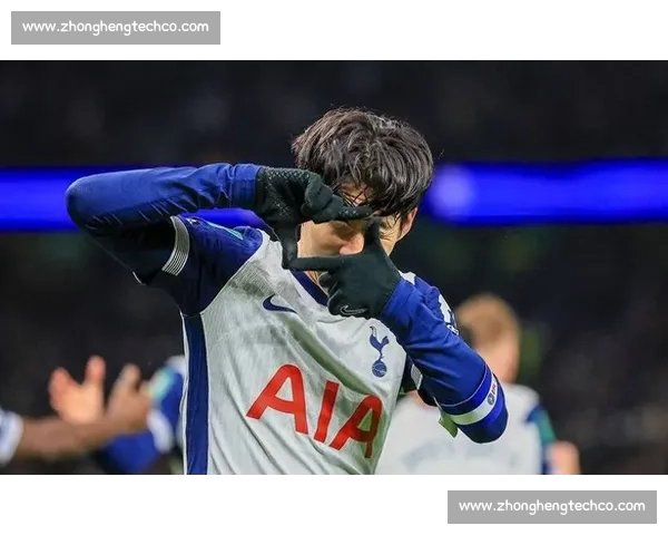 泪洒首尔！孙兴慜热刺告别战，父亲孙雄正现场见证儿子传奇谢幕